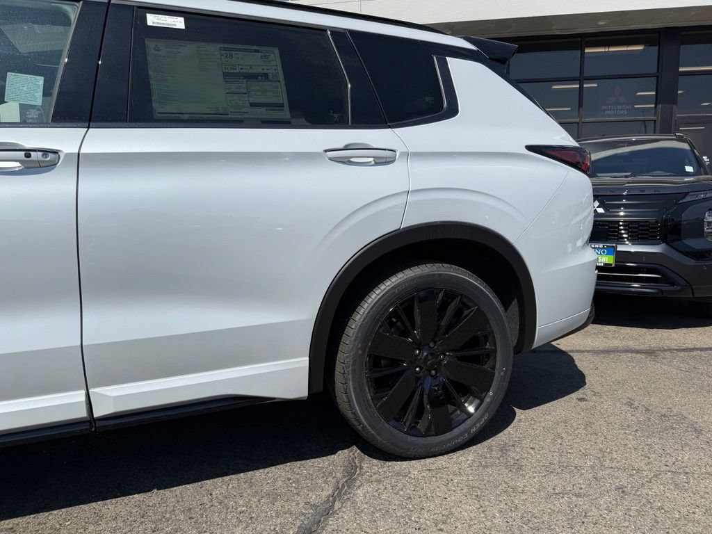 New 2026 Mitsubishi Outlander SEL Black Edition FWD image 6
