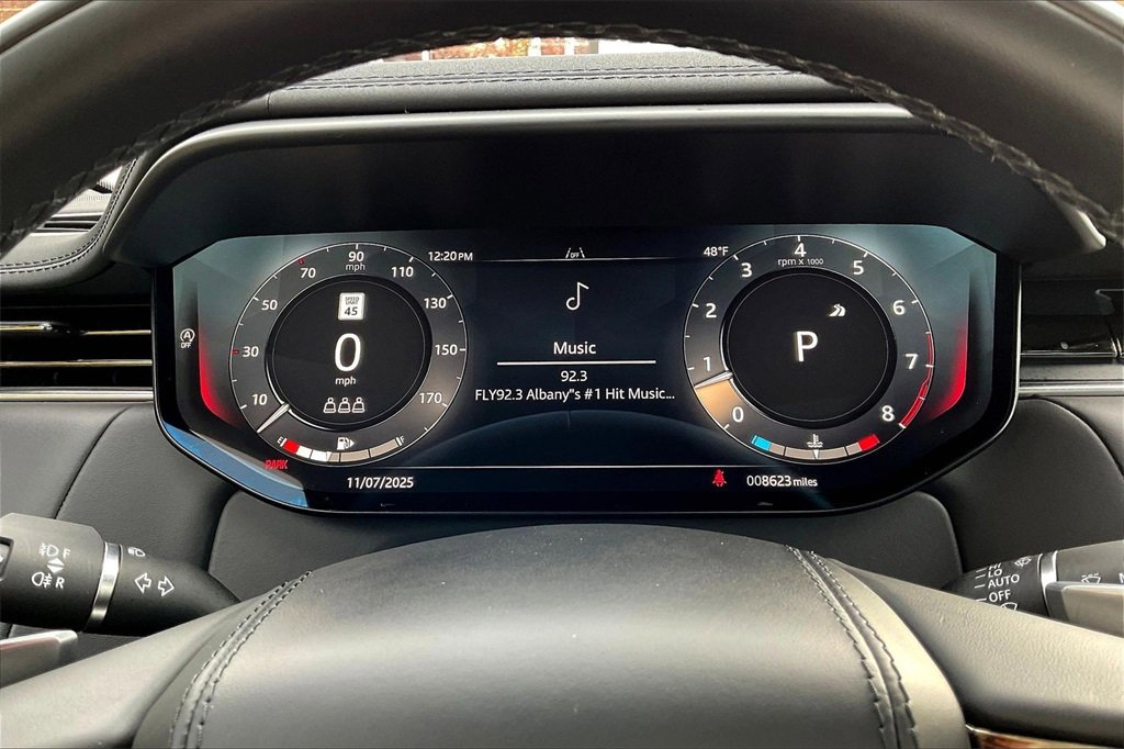 Used 2025 Land Rover Range Rover Sport Dynamic SE image 12