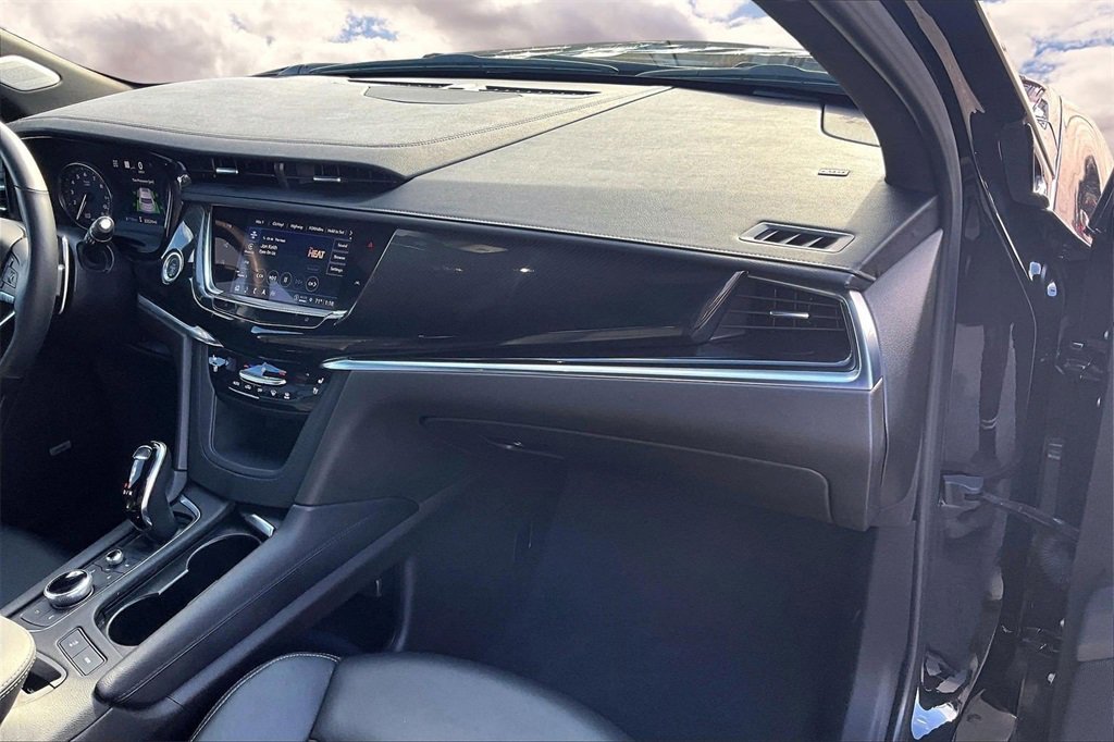 Certified 2022 Cadillac XT6 Sport w/ Technology Package image 26