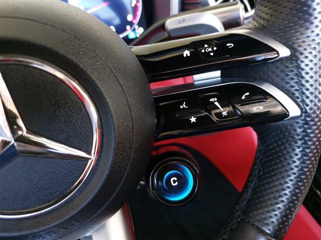 Used 2022 Mercedes-Benz SL 63 AMG 4MATIC w/ Driver Assistance Package image 19