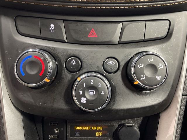 Used 2020 Chevrolet Trax LT w/ LT Convenience Package image 19