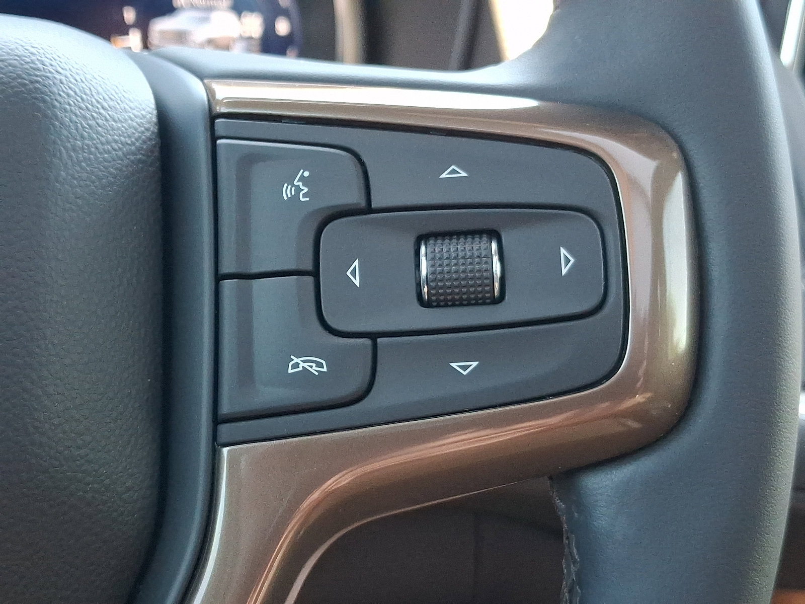 Used 2023 Chevrolet Tahoe High Country AWD/4WD image 22