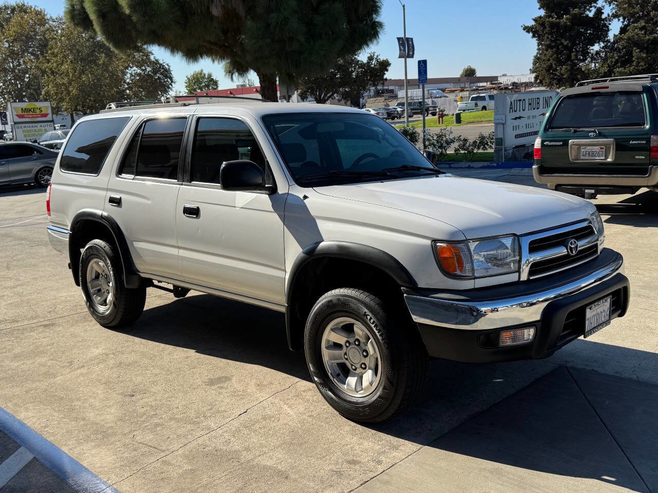 Used 2000 Toyota 4Runner Base 4dr SUV image 5