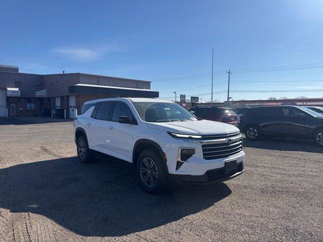 New 2026 Chevrolet Traverse LT w/ Driver Confidence Package image 3