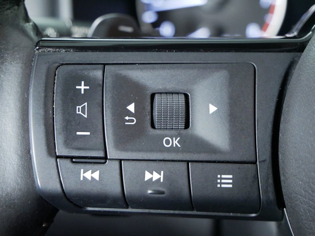 Used 2022 Nissan Rogue SL w/ SL Premium Package image 20