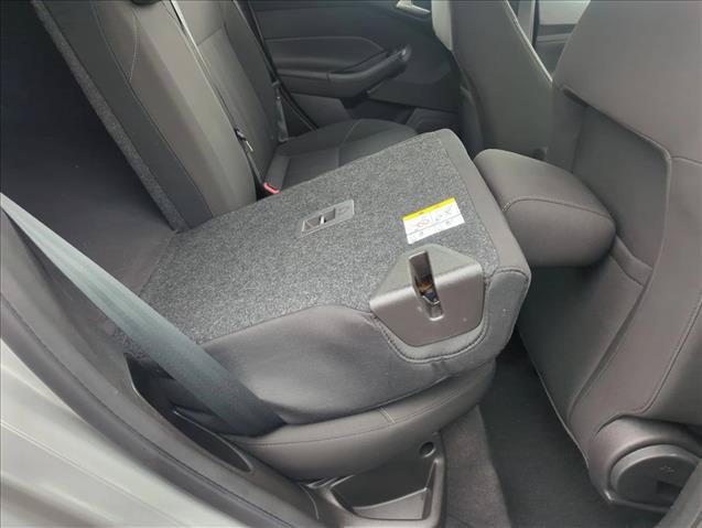 Used 2016 Ford Focus SE FWD image 21