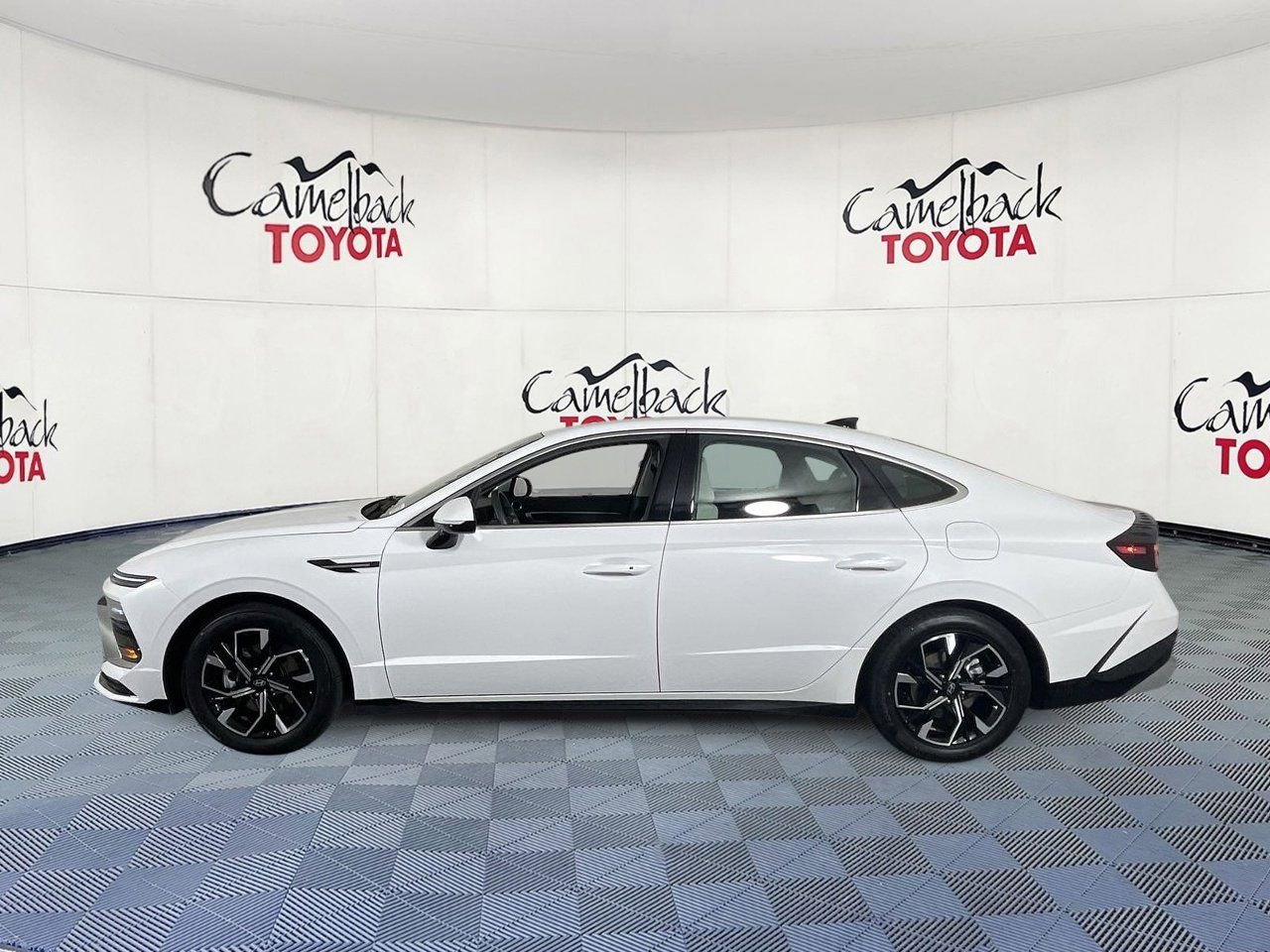 Used 2025 Hyundai Sonata SEL image 4