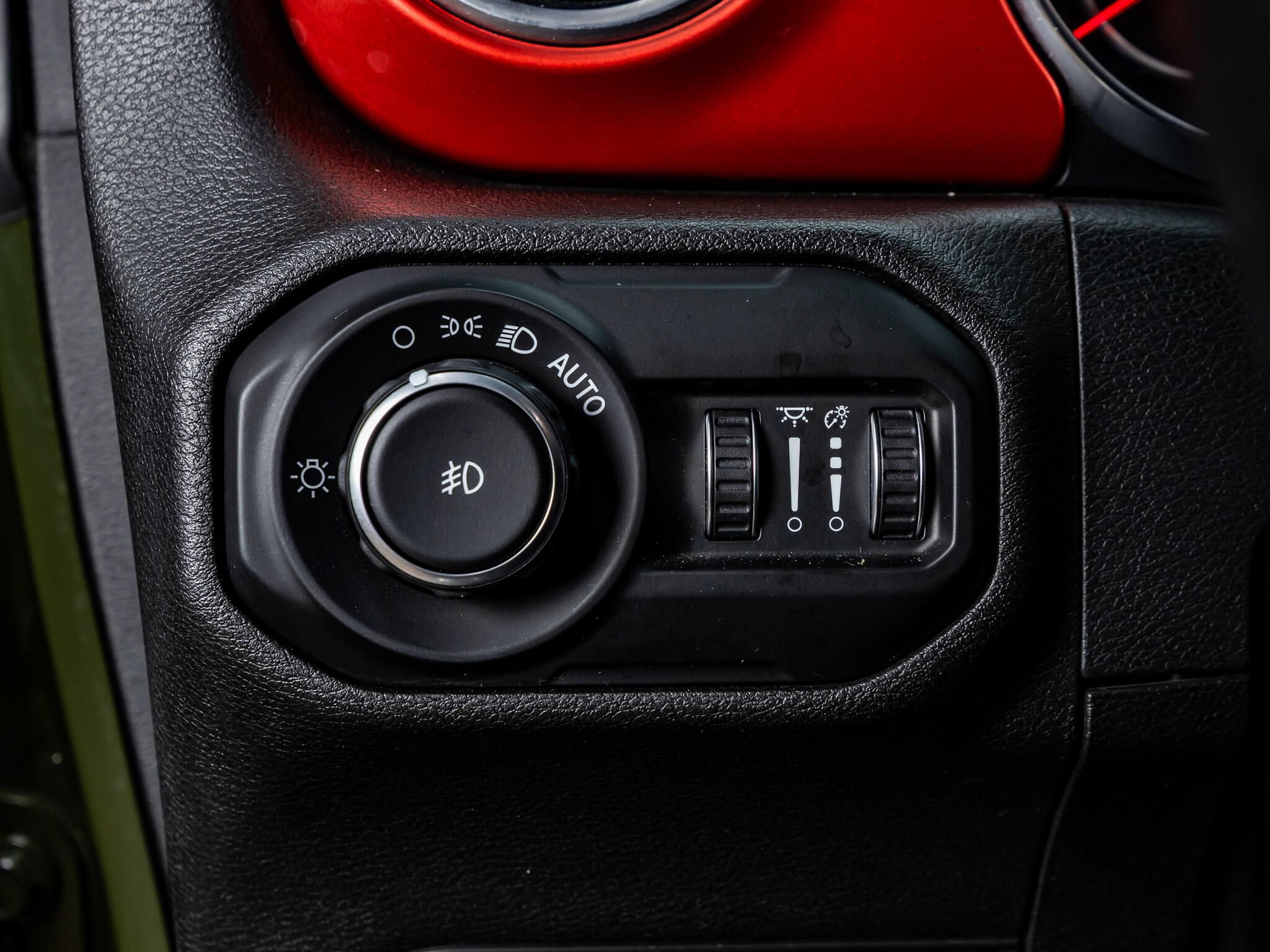 Used 2021 Jeep Wrangler Rubicon AWD/4WD image 19