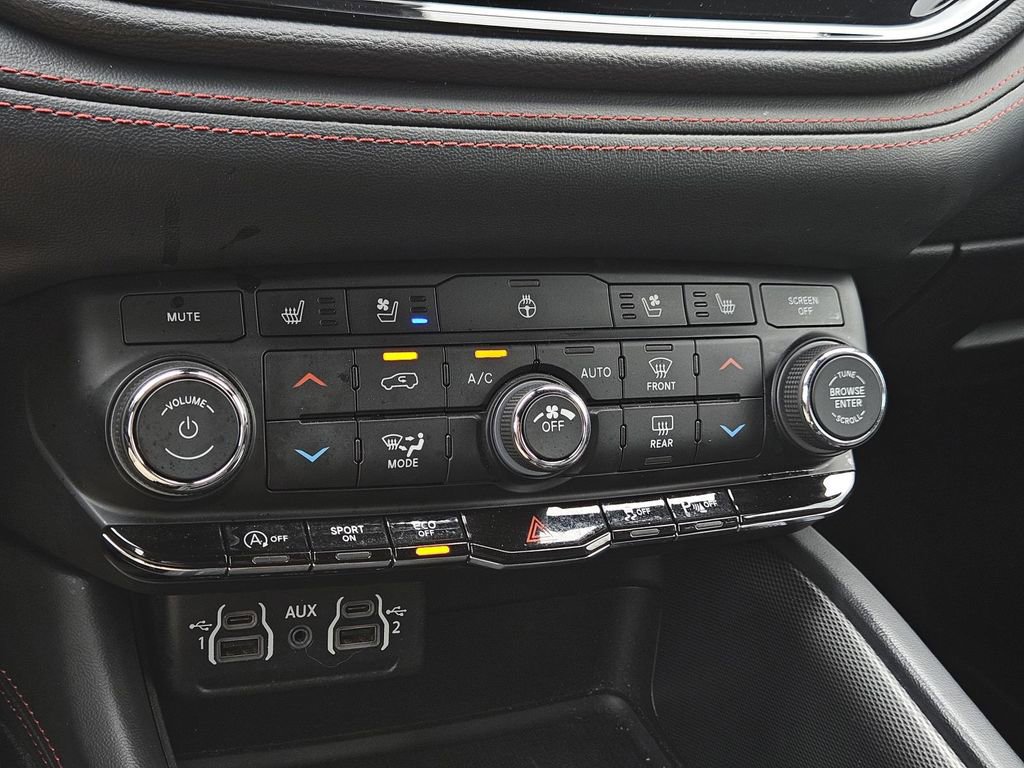 Used 2024 Dodge Durango GT image 26