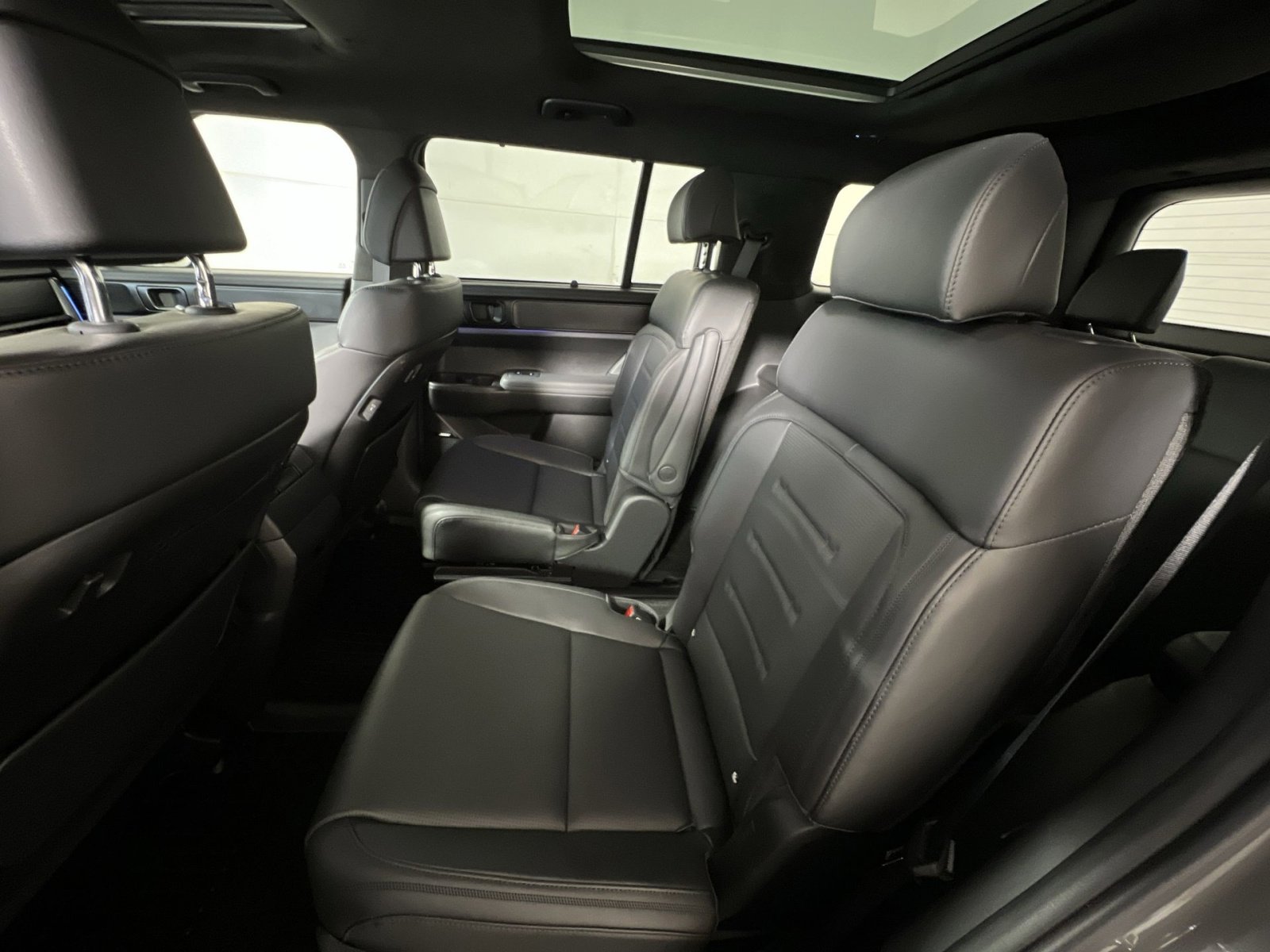 Used 2025 Hyundai Santa Fe Calligraphy image 25