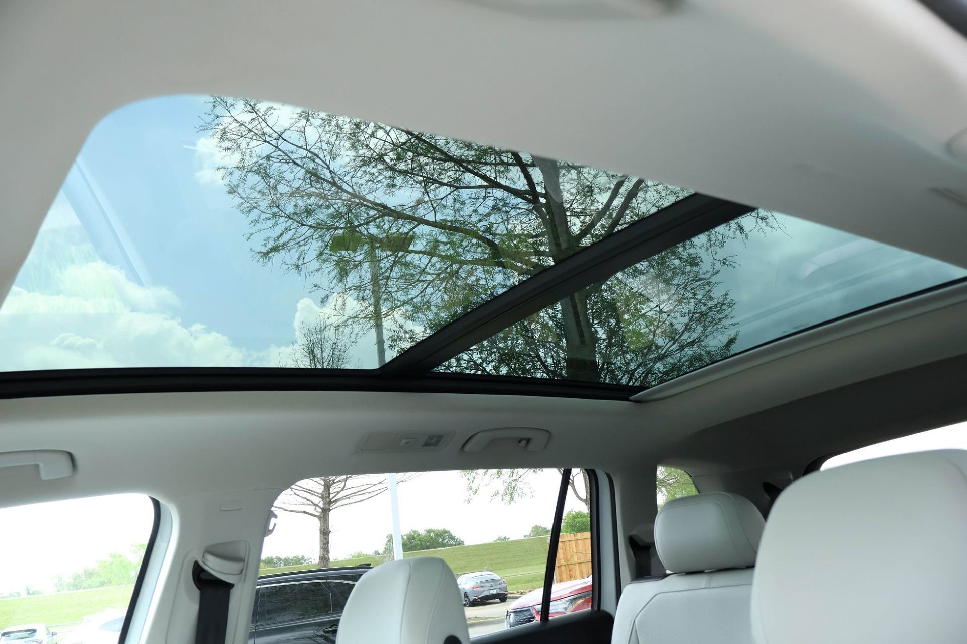 Used 2021 Volkswagen Tiguan SE FWD image 29