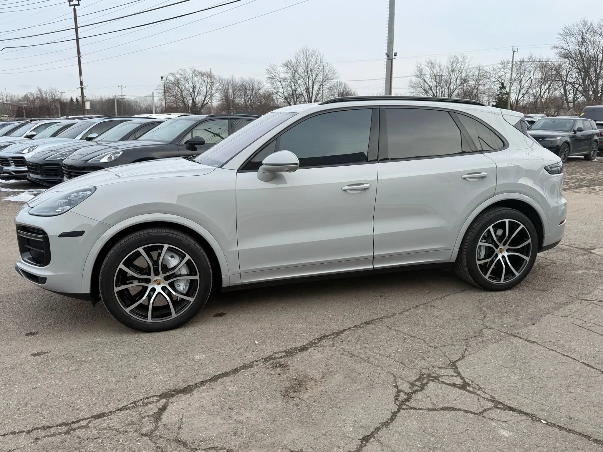 Used 2023 Porsche Cayenne Turbo w/ Premium Package Plus AWD/4WD image 4