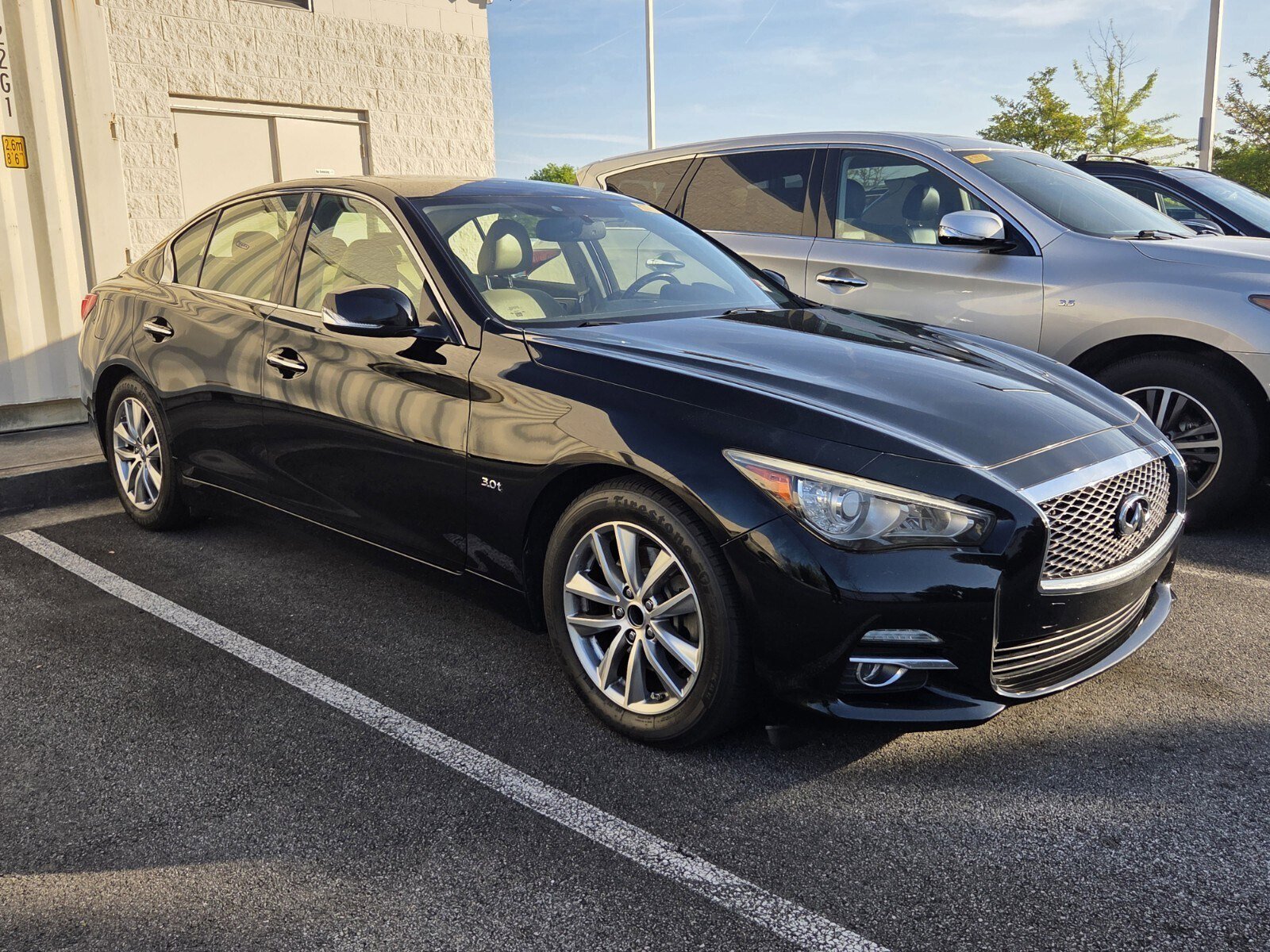 Used 2017 INFINITI Q50 3.0t Premium image 1