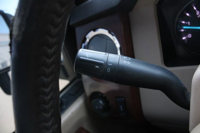 Used 2015 Ford F250 King Ranch w/ FX4 Off-Road Package AWD/4WD image 9