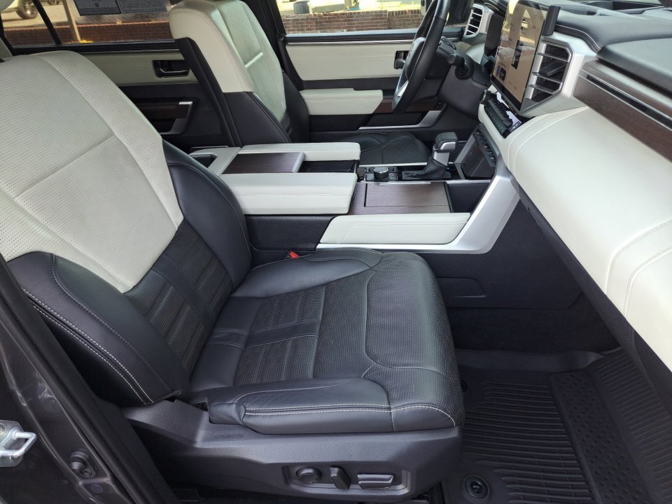 Used 2024 Toyota Sequoia Capstone image 19