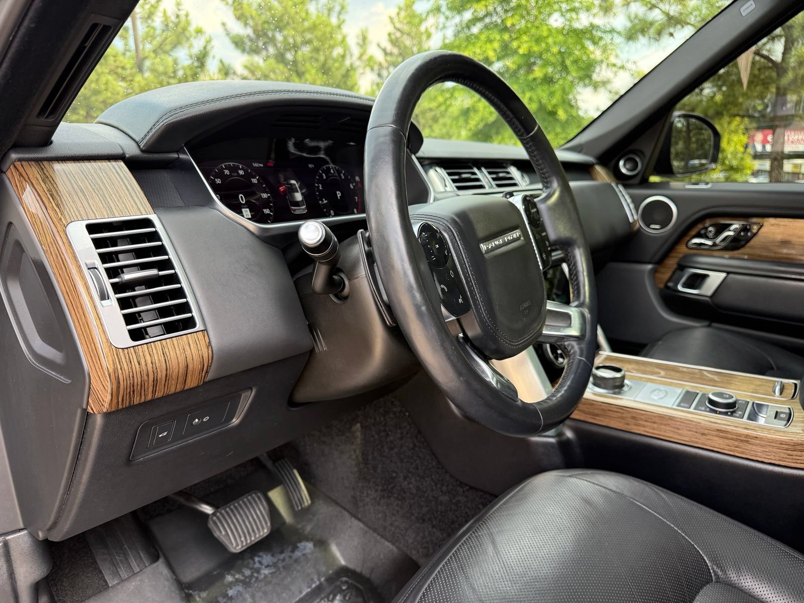 Used 2019 Land Rover Range Rover HSE AWD/4WD image 22