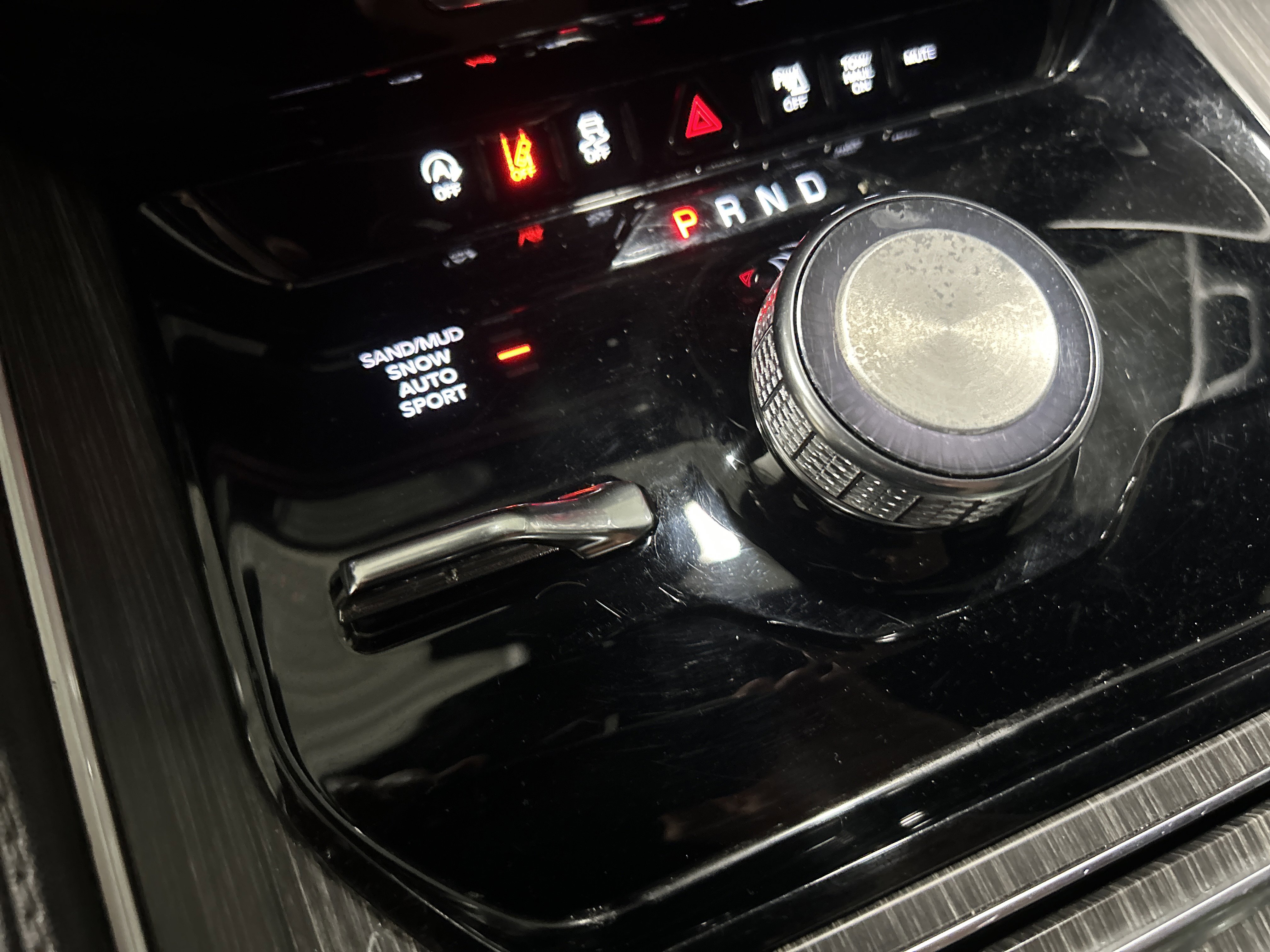 Used 2023 Jeep Wagoneer L Series II image 24