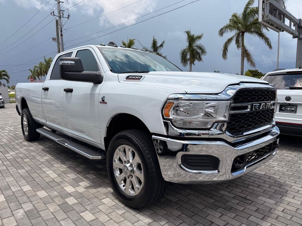 Used 2024 RAM 2500 Tradesman w/ Chrome Appearance Group AWD/4WD image 1