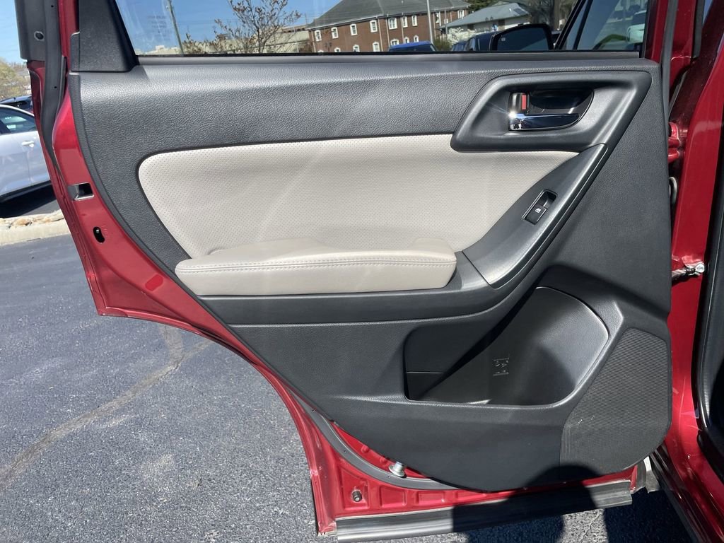 Used 2014 Subaru Forester 2.5i Limited image 22