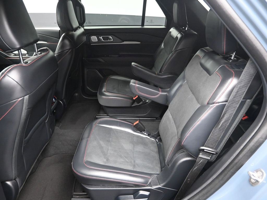 Used 2025 Ford Explorer ST w/ Sun And Sound Package image 31