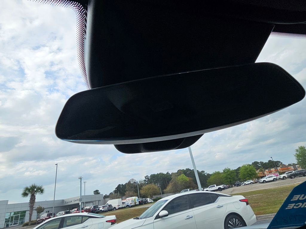 Used 2024 Cadillac XT4 Sport image 25