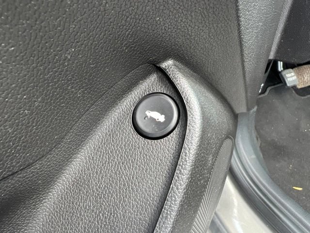 Used 2017 Chevrolet Cruze LT w/ Convenience Package FWD image 26