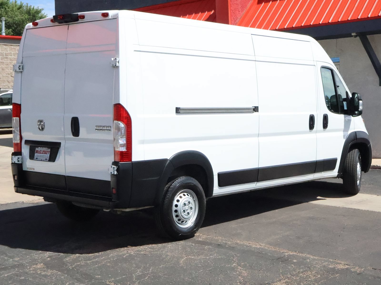 Used 2025 RAM ProMaster 2500 w/ Convenience Group FWD image 4
