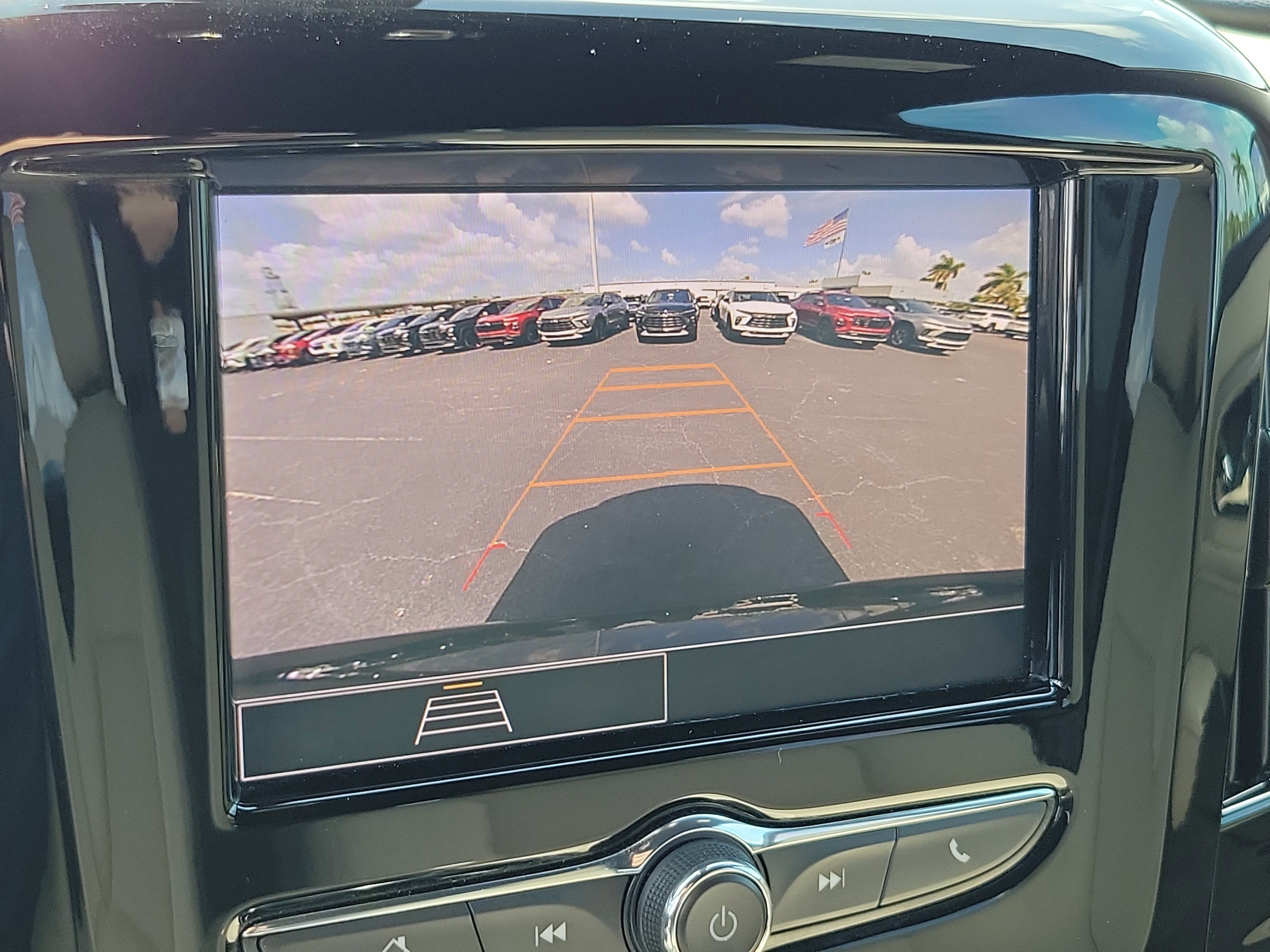 Used 2022 Chevrolet Traverse LS FWD image 26