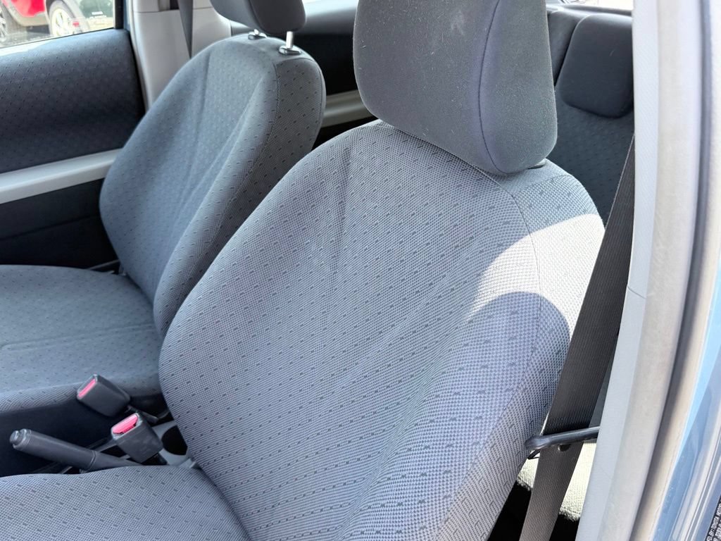Used 2009 Toyota Yaris 2-Door Hatchback FWD image 17