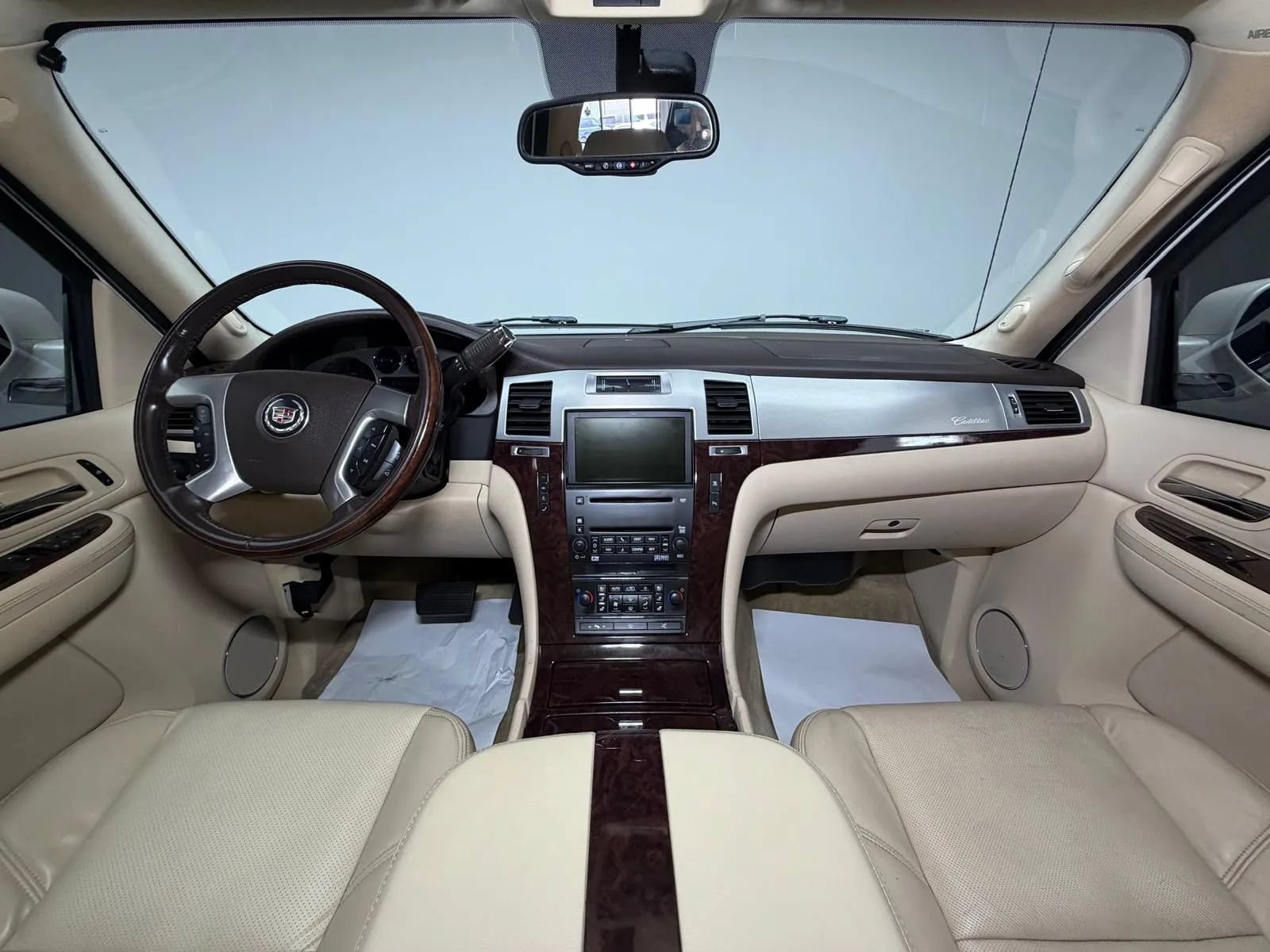 Used 2008 Cadillac Escalade EXT AWD/4WD image 21
