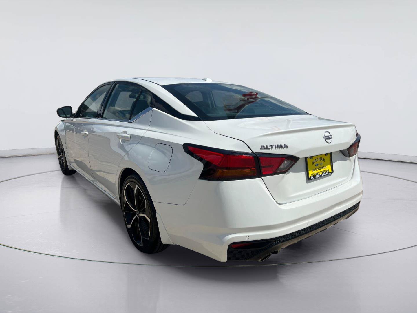 Used 2025 Nissan Altima 2.5 SR FWD image 5