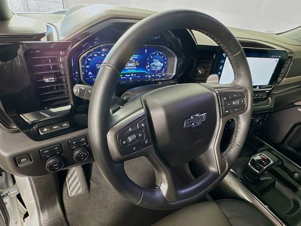 Used 2024 Chevrolet Silverado 1500 ZR2 w/ Technology Package image 11