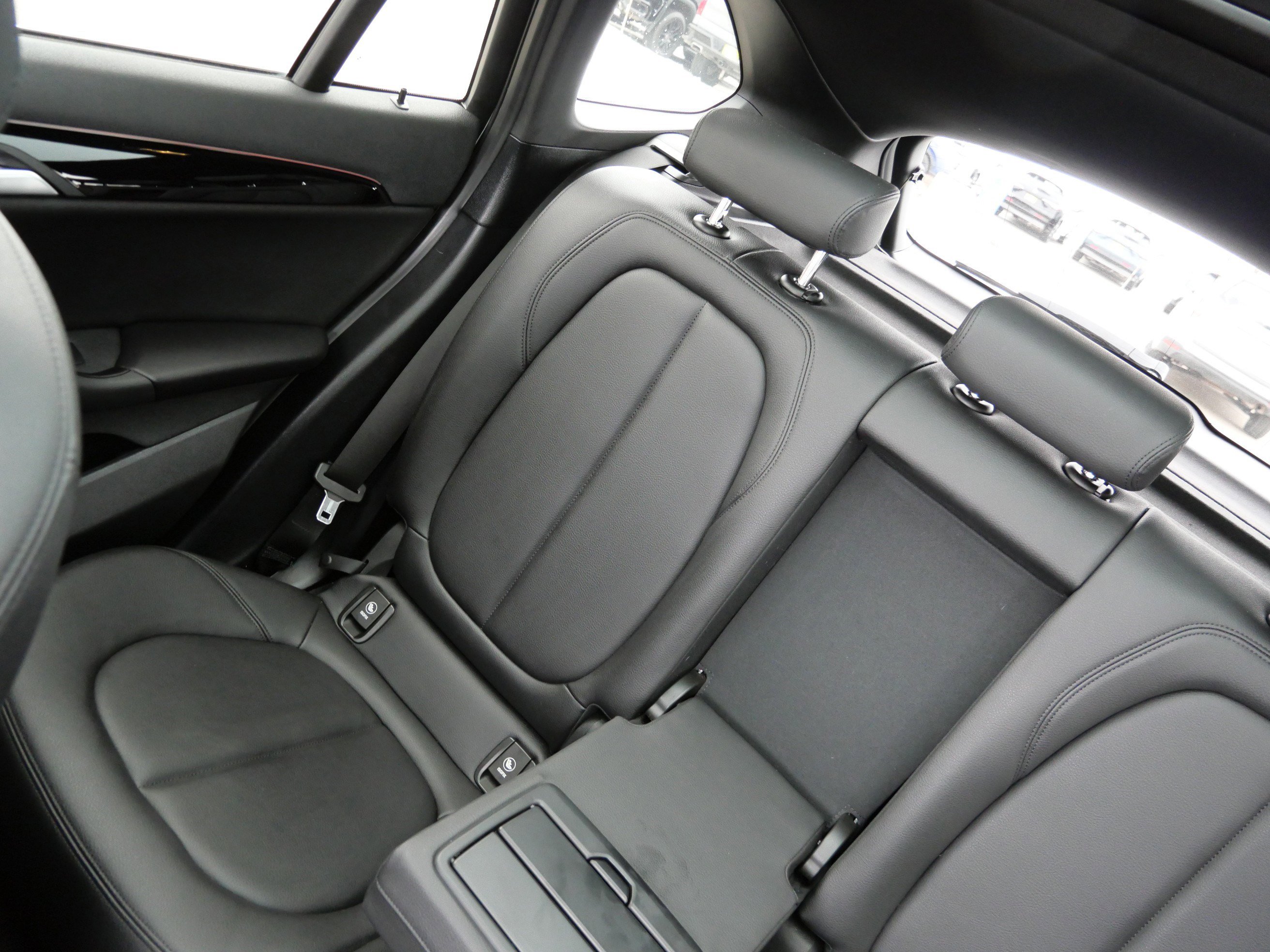 Used 2019 BMW X1 xDrive28i w/ Convenience Package image 12