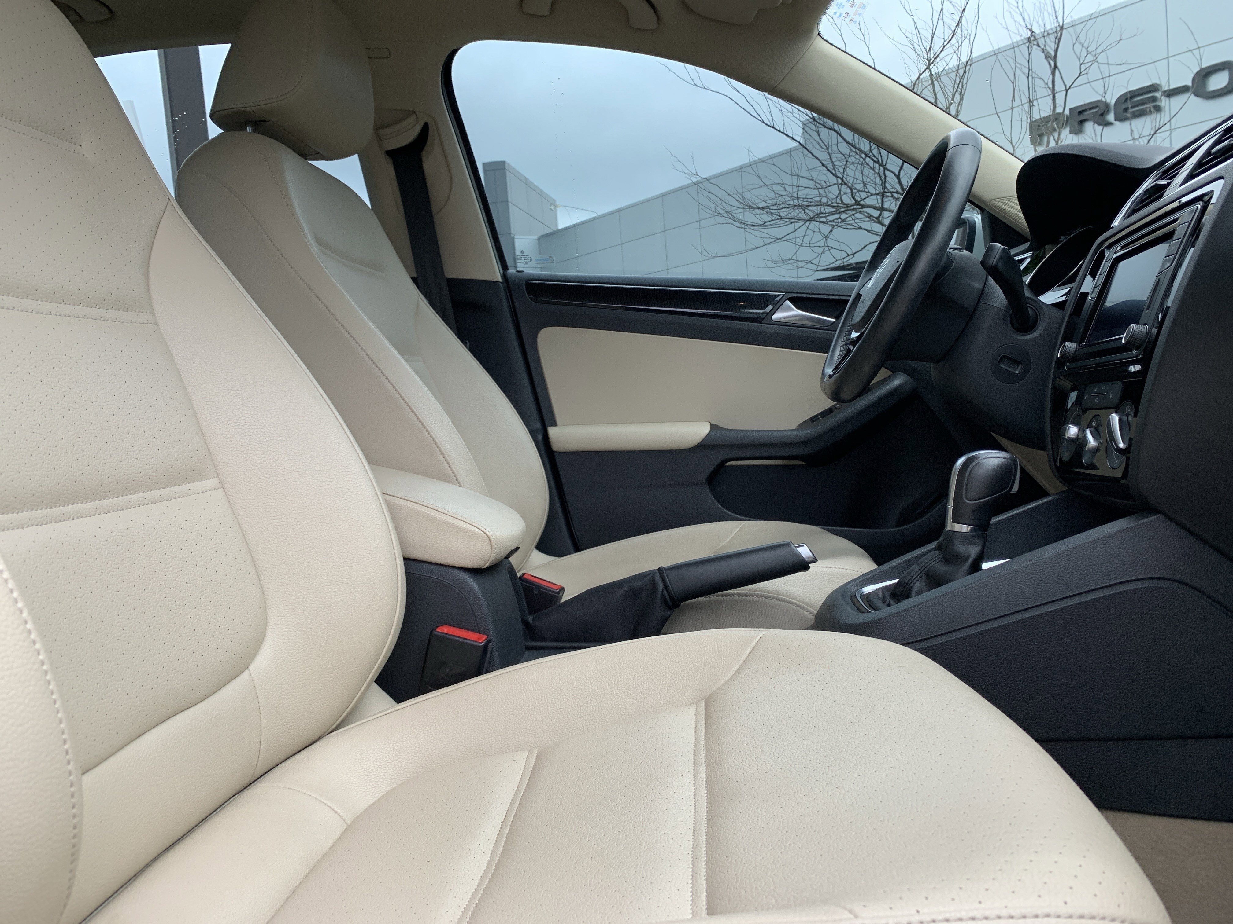 Used 2016 Volkswagen Jetta SEL FWD image 35