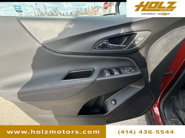 Certified 2022 Chevrolet Equinox RS w/ Infotainment Package image 18
