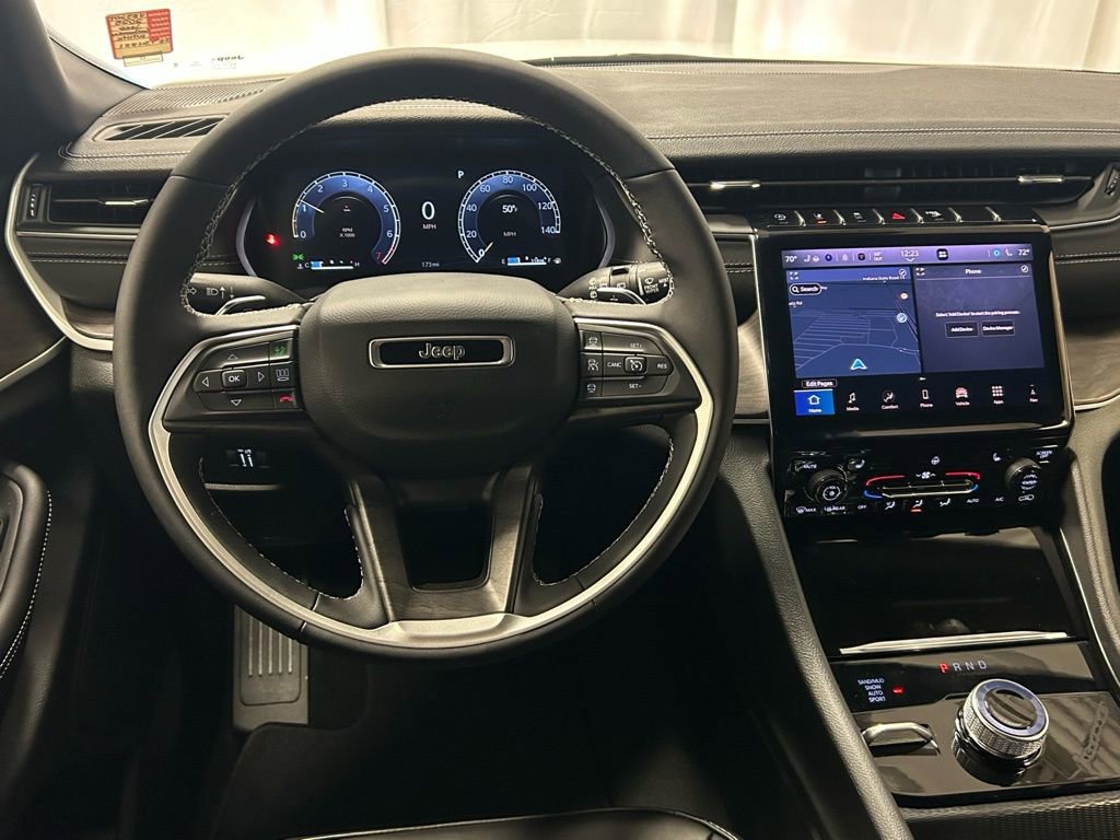 New 2025 Jeep Grand Cherokee Limited w/ Black Appearance Package image 3