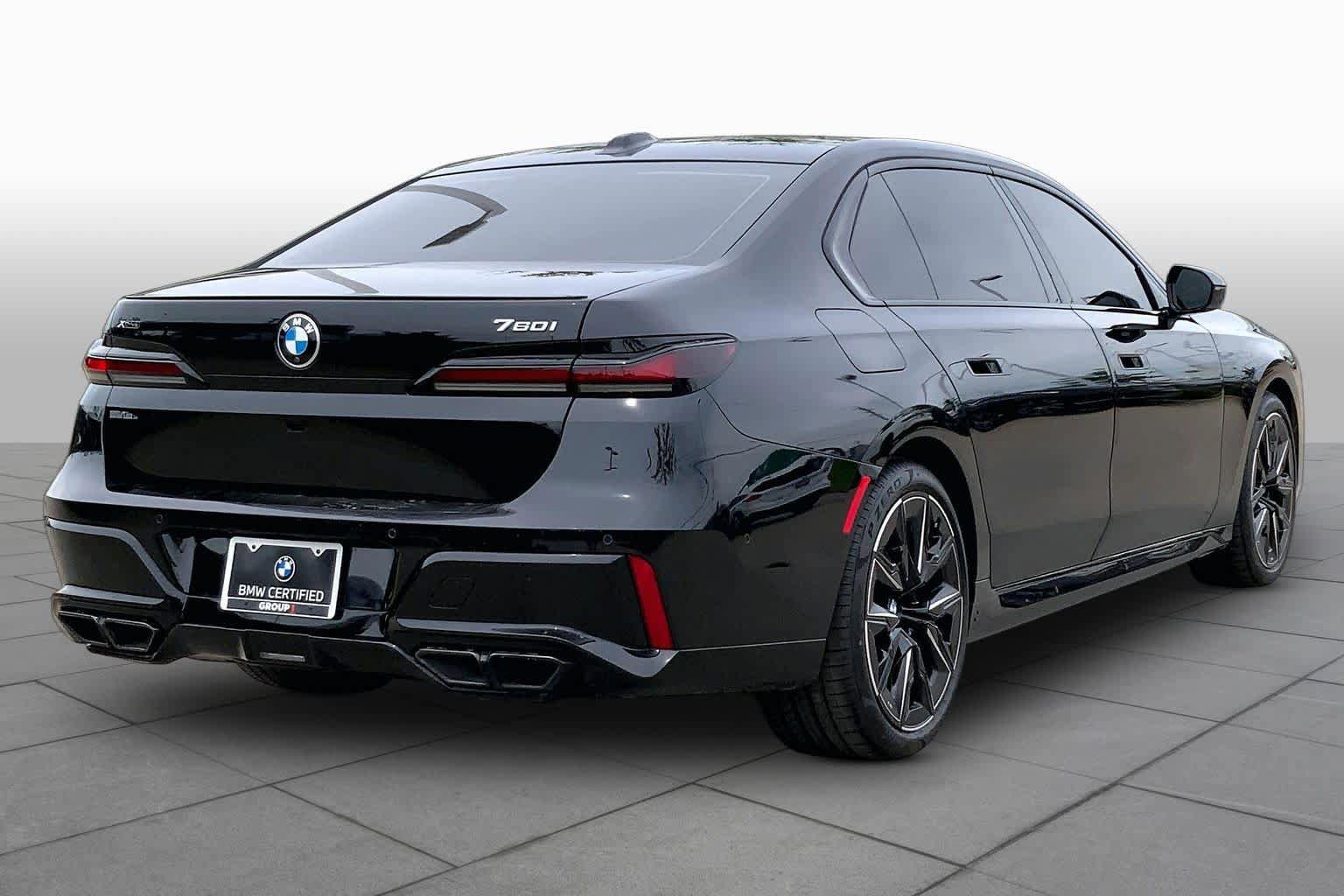 Certified 2024 BMW 760i xDrive w/ Executive Package AWD/4WD image 12