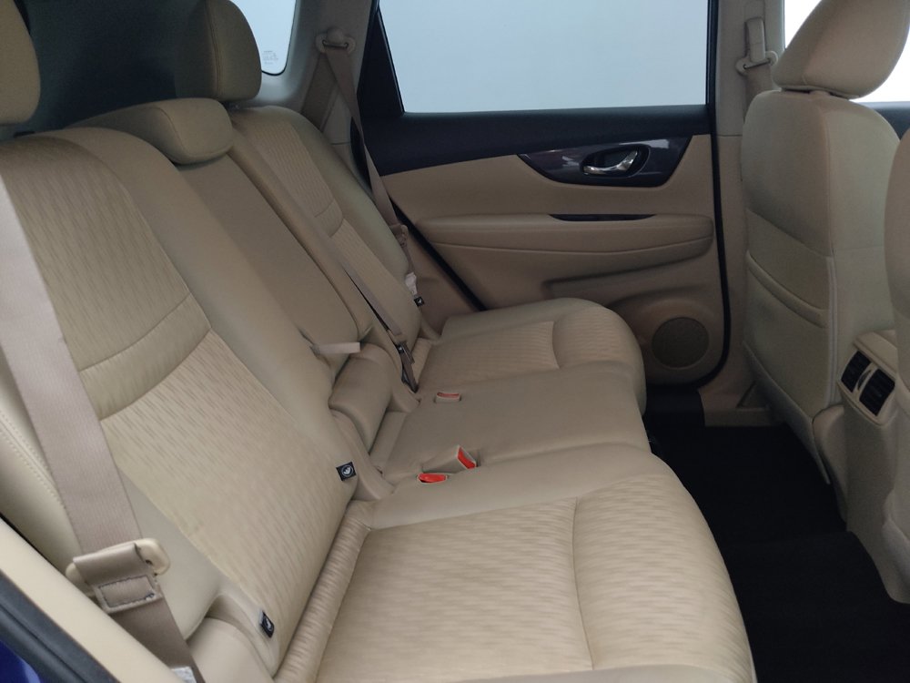 Used 2018 Nissan Rogue SV FWD image 19