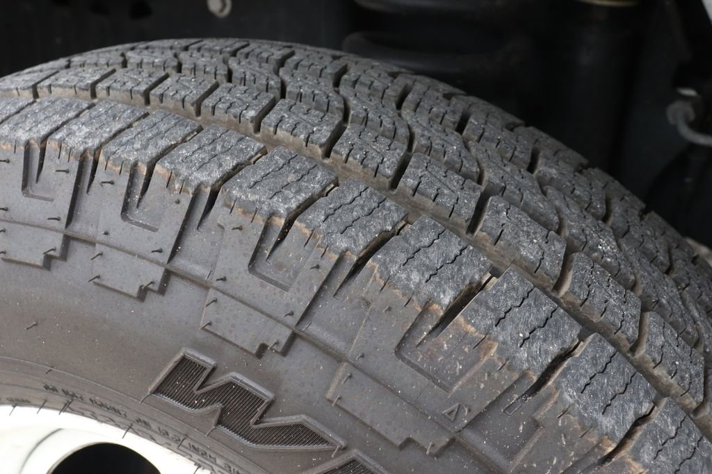 Used 2025 Ford E-450 and Econoline 450 Super Duty w/ Power Equipment Group image 35