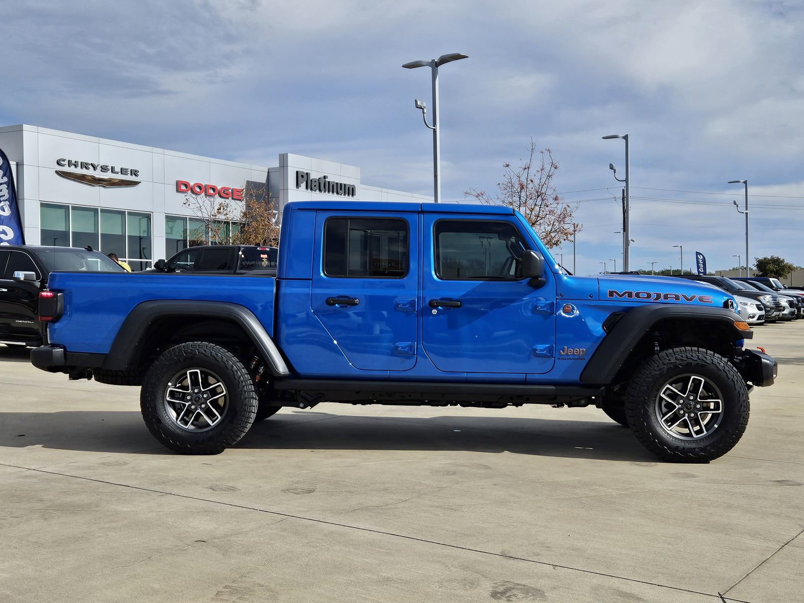 New 2026 Jeep Gladiator Mojave w/ Technology Group AWD/4WD image 7