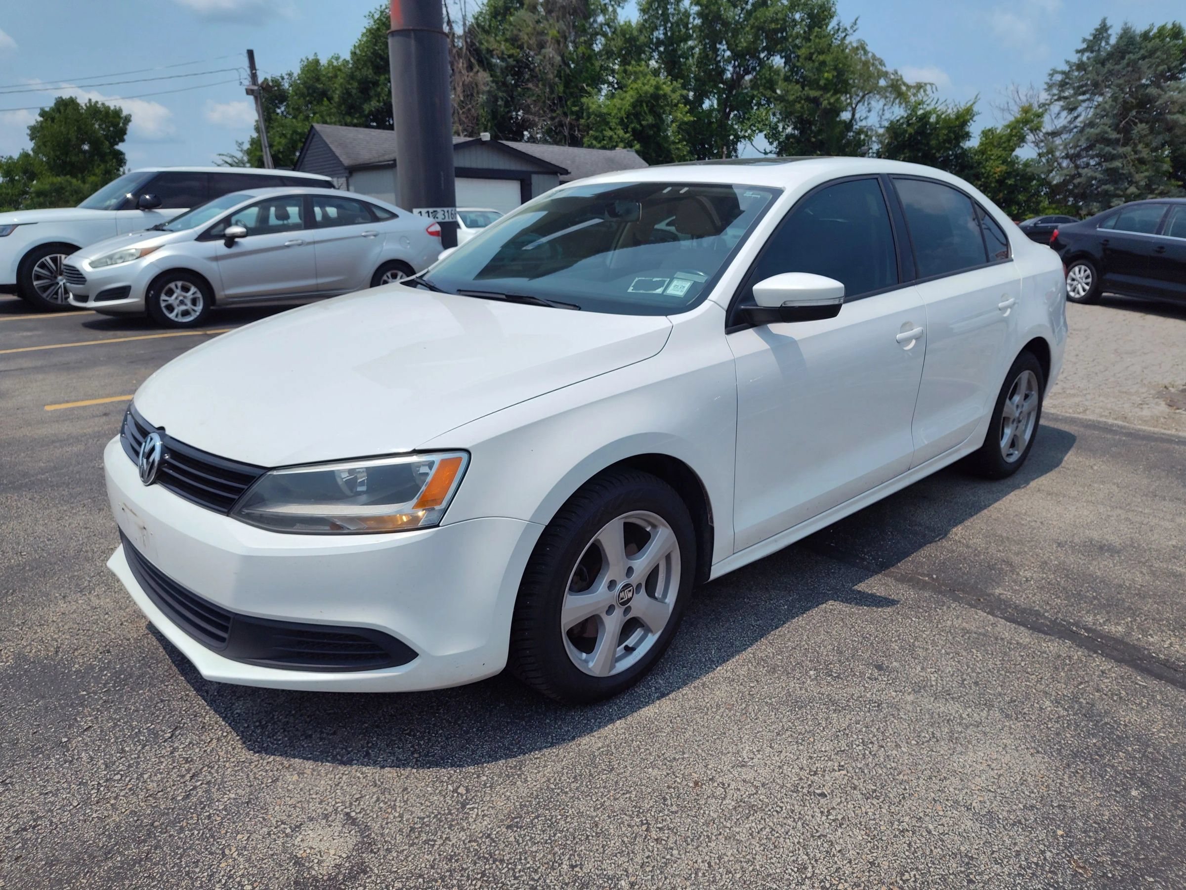 Used 2011 Volkswagen Jetta TDI FWD image 1