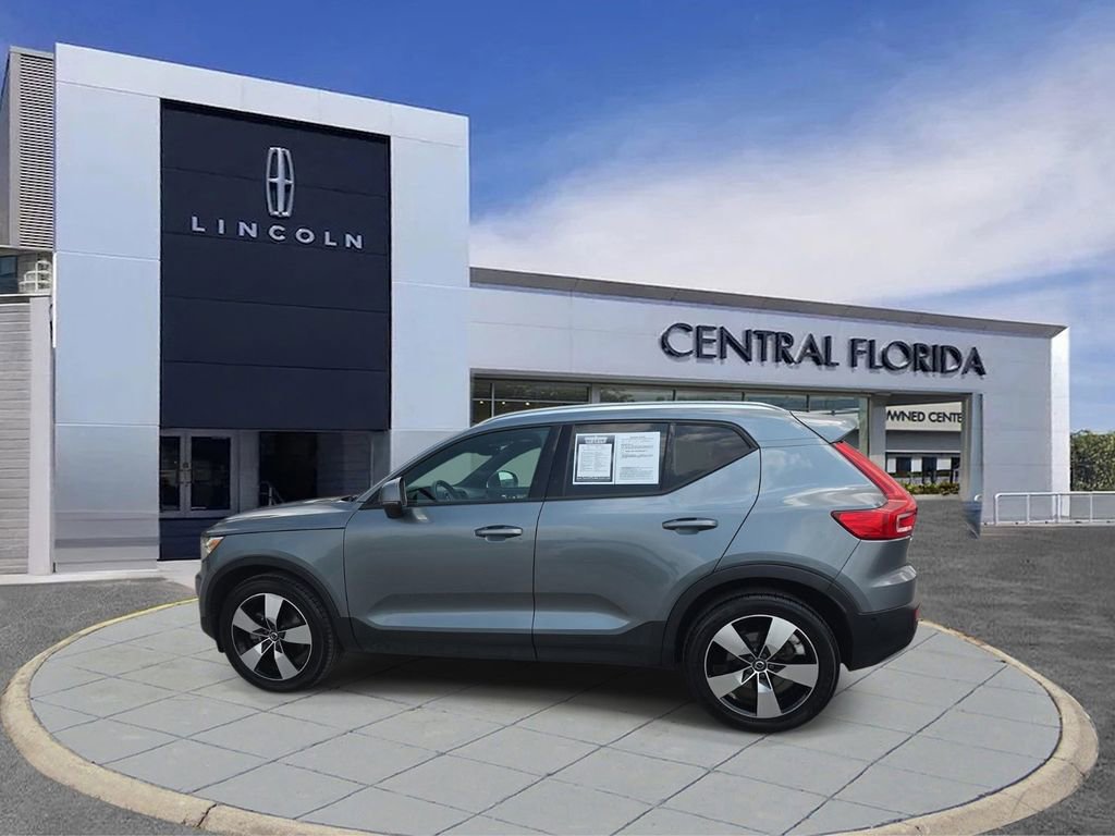 Used 2019 Volvo XC40 T5 Momentum image 6