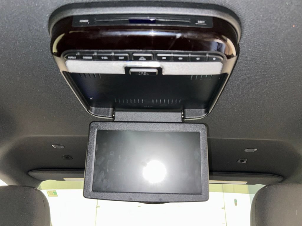 Used 2019 Chrysler Pacifica Touring Plus w/ S Appearance Package FWD image 19