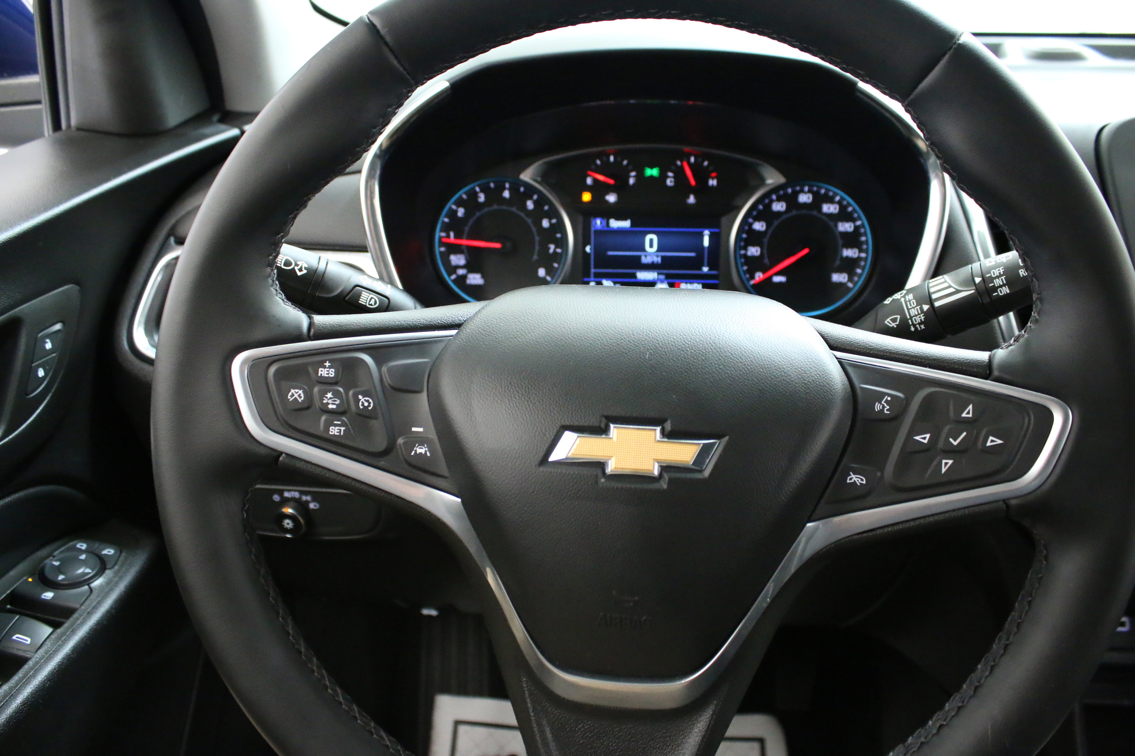 Used 2023 Chevrolet Equinox LT FWD image 13