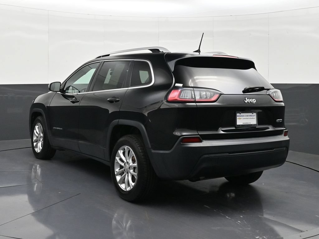 Used 2019 Jeep Cherokee Latitude w/ Popular Appearance Group FWD image 3