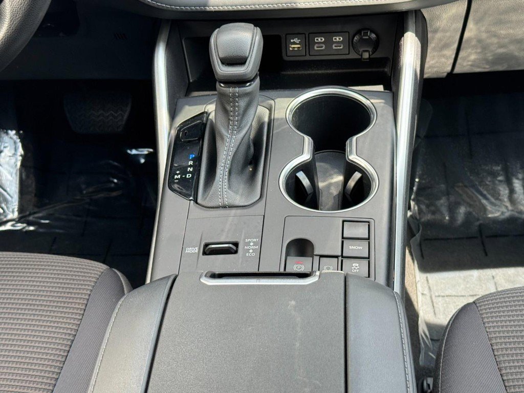Used 2023 Toyota Highlander image 14