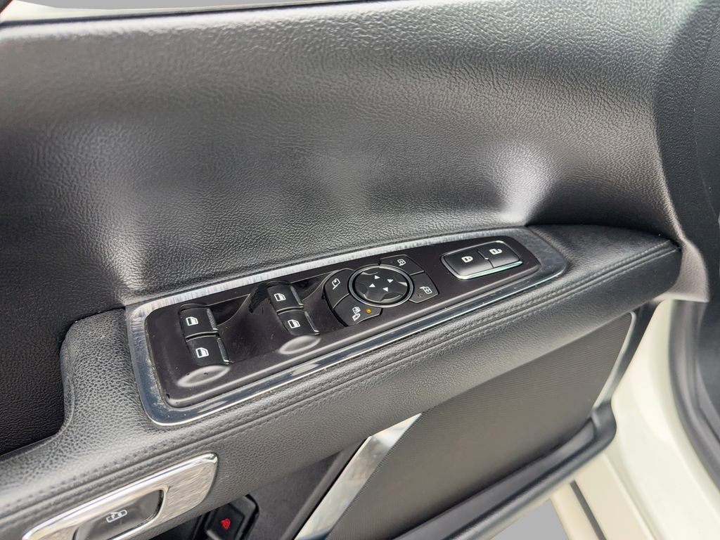 Used 2018 Lincoln Continental Reserve AWD/4WD image 11