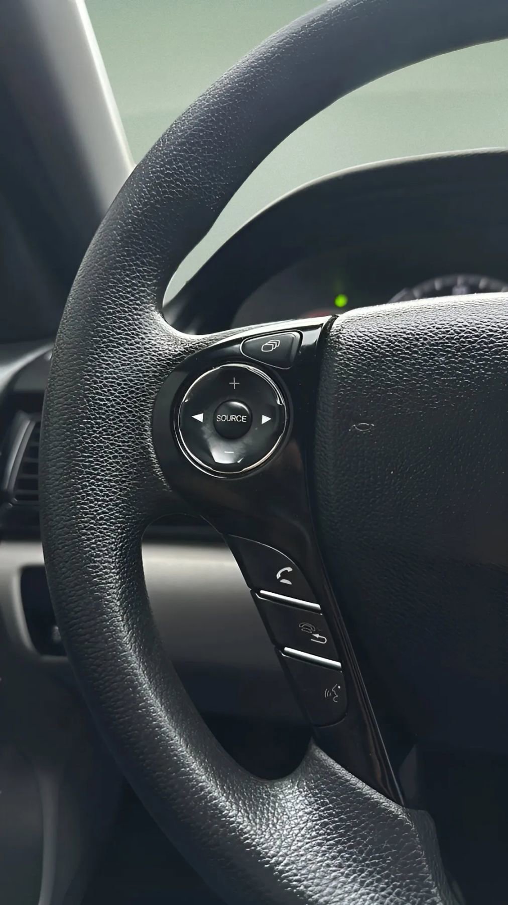 Used 2017 Honda Accord LX image 48