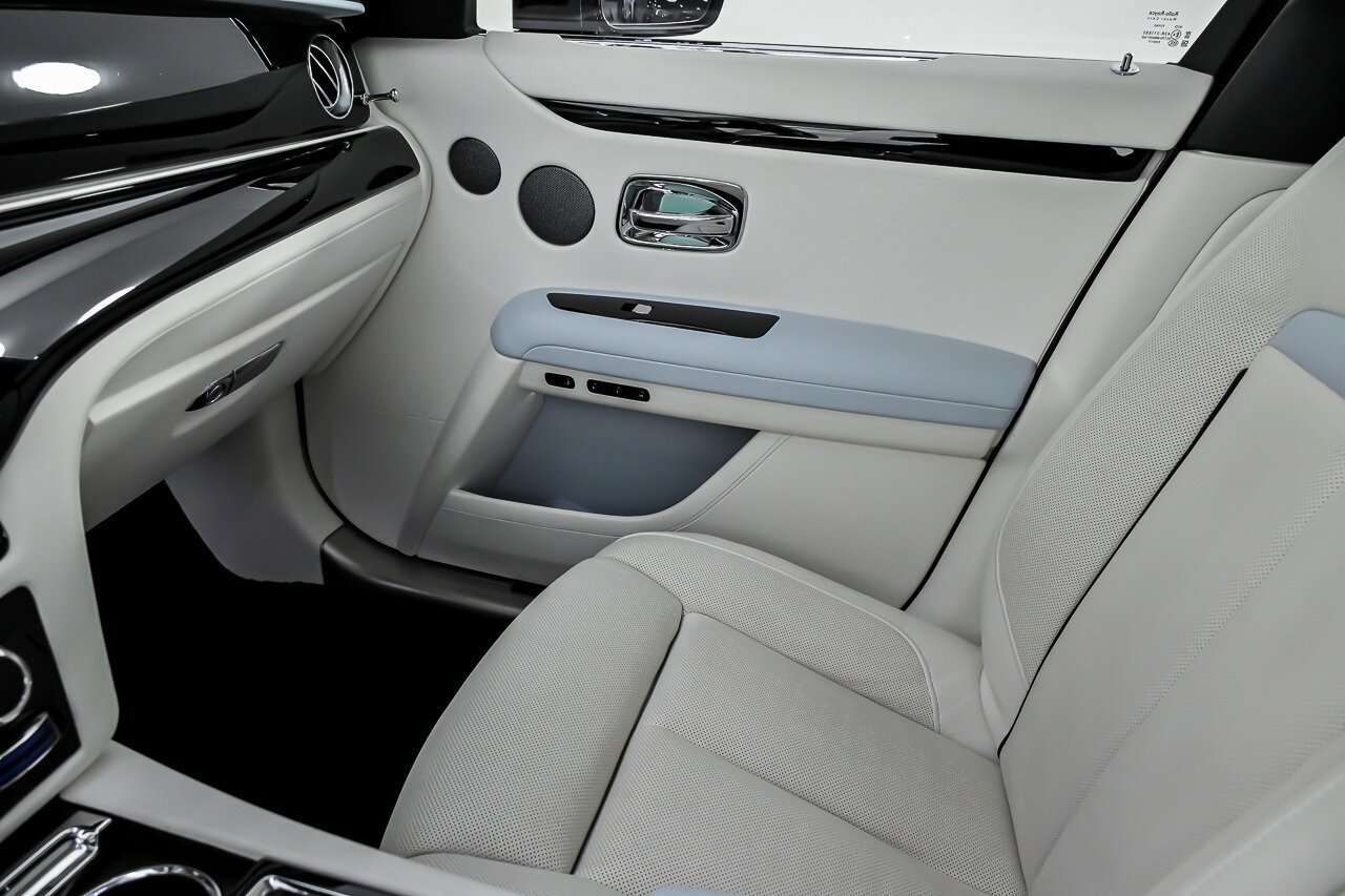 Used 2021 Rolls-Royce Ghost AWD/4WD image 40