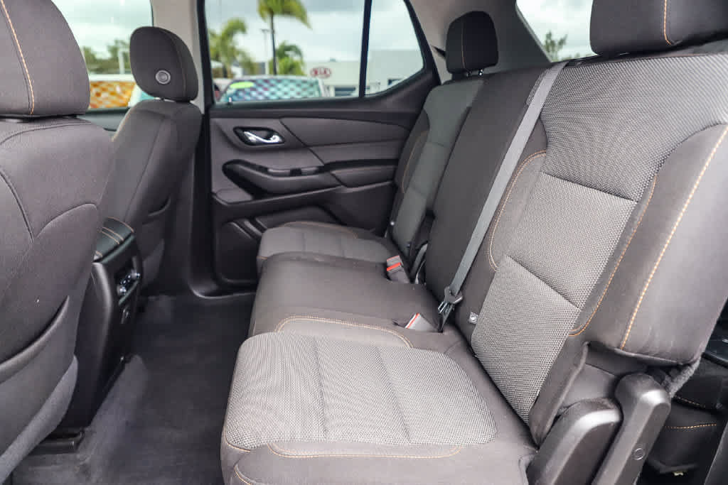 Used 2019 Chevrolet Traverse LT FWD image 18